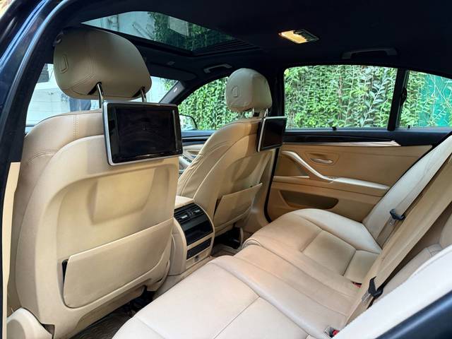 https://images10.gaadi.com/usedcar_image/4451240/original/0b164a61fc17b7bf9523fa36acf2714f.jpeg?imwidth=6402