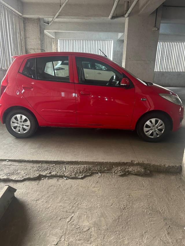 https://images10.gaadi.com/usedcar_image/4451384/original/51c1740a-31de-4b5d-95d1-48e44a14d480.jpg?imwidth=6401