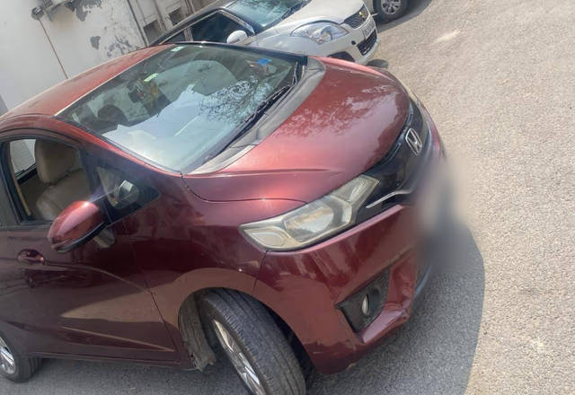 https://images10.gaadi.com/usedcar_image/4451510/original/75ec7875-a706-4800-99ee-350337941ddc.?imwidth=6401