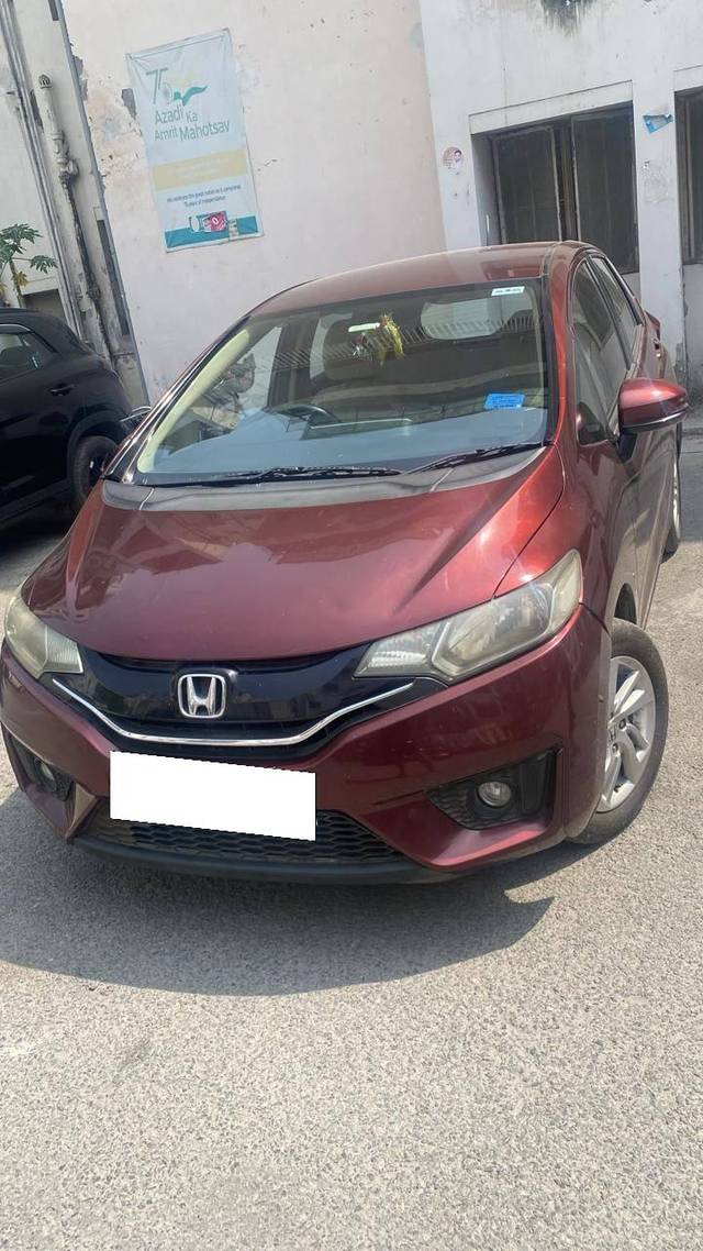 https://images10.gaadi.com/usedcar_image/4451510/original/processed_5895c97f-d1e4-43a8-8589-0854520de66a.jpg?imwidth=6400