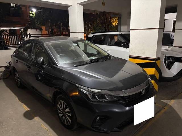 https://images10.gaadi.com/usedcar_image/4451710/original/processed_a96669d7-28df-4d03-a3b1-c57eb9f1cba5.jpeg?imwidth=6400