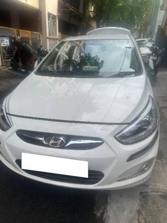 https://images10.gaadi.com/usedcar_image/4452271/original/processed_cab551f3-a031-42d7-bb67-c068800a56c8.jpeg?imwidth=6400