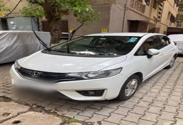 https://images10.gaadi.com/usedcar_image/4452817/original/03ead6d1-9298-44e1-a41f-e5c598f9721e.?imwidth=6400