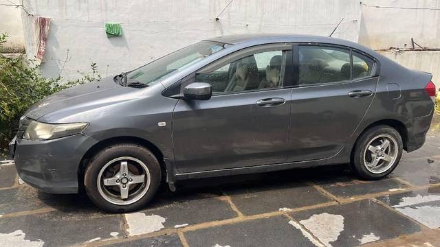 https://images10.gaadi.com/usedcar_image/4453304/original/processed_d23b5f72-4a4e-4bf5-84e9-773a2820595e.jpeg?imwidth=6400