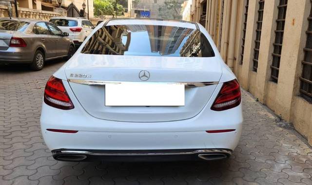 https://images10.gaadi.com/usedcar_image/4453470/original/processed_899a905a-9612-4bd4-8146-2e7ae9a66d65.jpeg?imwidth=6401