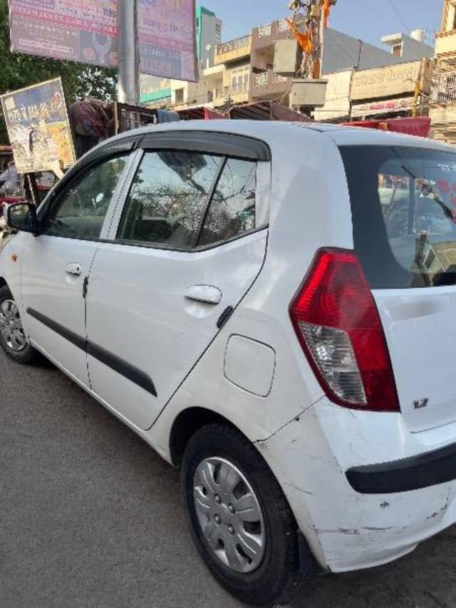 https://images10.gaadi.com/usedcar_image/4453480/original/processed_e091e527-806c-49bd-96c3-f02ac3faf0d6.jpg?imwidth=6402