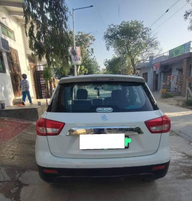 https://images10.gaadi.com/usedcar_image/4453513/original/processed_2eae621e-1e08-496d-a7f7-db9a62c1c26c.jpeg?imwidth=6402