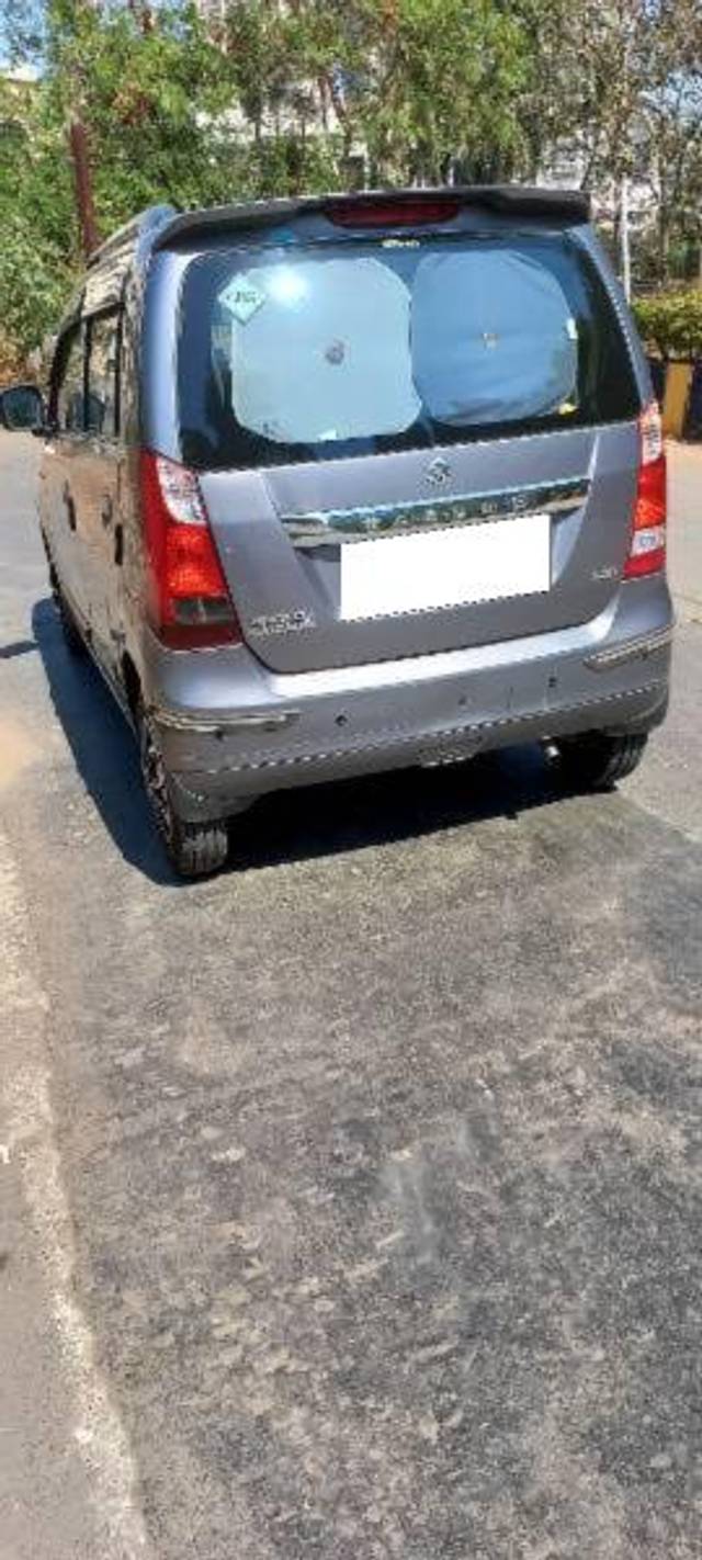 https://images10.gaadi.com/usedcar_image/4453571/original/processed_dfd840d0-b471-4092-bcd3-30a11b9a9bab.jpg?imwidth=6402