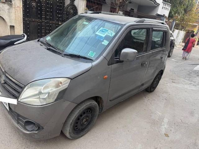 https://images10.gaadi.com/usedcar_image/4453658/original/processed_39b5e7f1-2d3f-462f-a50c-5c26ad5d5cf7.jpeg?imwidth=6402
