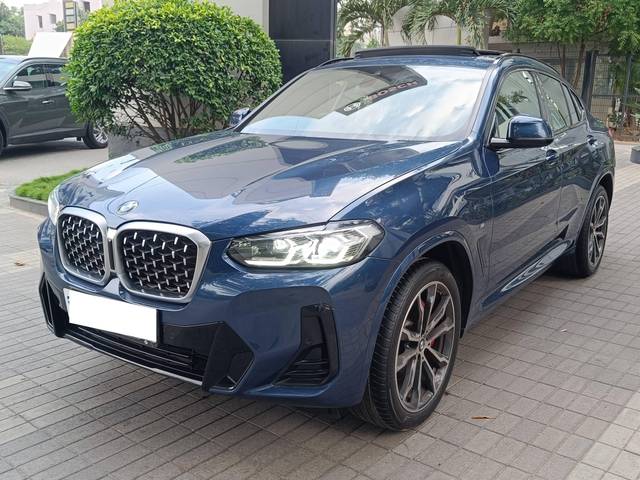 https://images10.gaadi.com/usedcar_image/4453684/original/processed_06b990e42365da00887bd3cd2e96209c.jpg?imwidth=6402