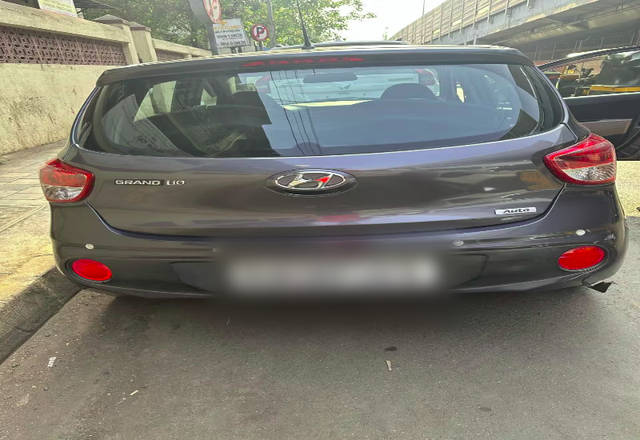 https://images10.gaadi.com/usedcar_image/4453752/original/55fd2a4a-d766-46ee-b299-25c224703fb1.?imwidth=6401