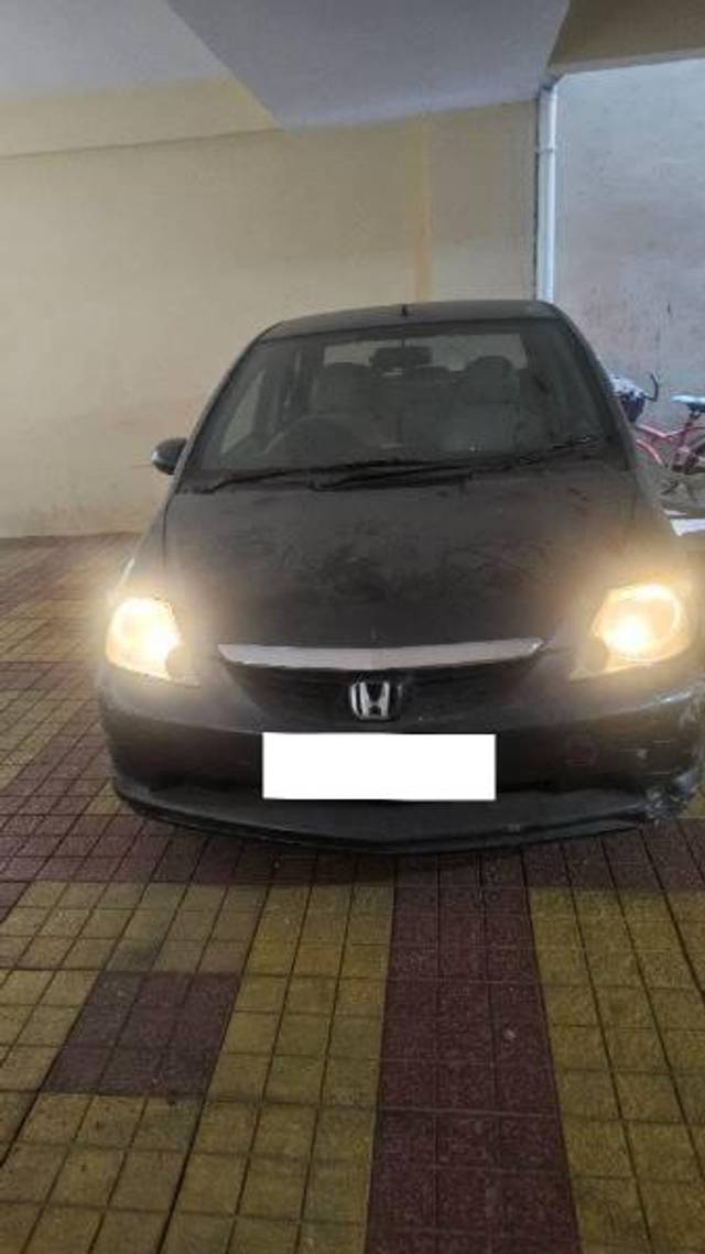 https://images10.gaadi.com/usedcar_image/4453904/original/processed_430fc78b-9728-43d1-8e44-1bc99ef8e81d.jpg?imwidth=6400