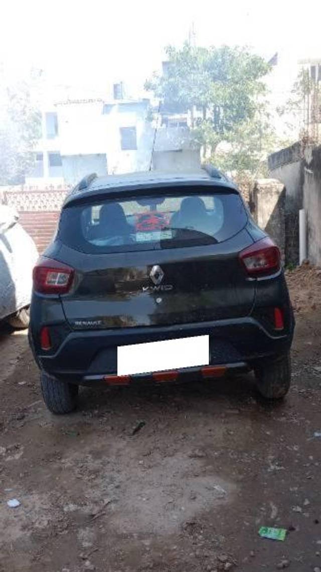 https://images10.gaadi.com/usedcar_image/4454117/original/processed_d37aea18-1155-4435-9627-5bcd3dd92607.jpeg?imwidth=6400