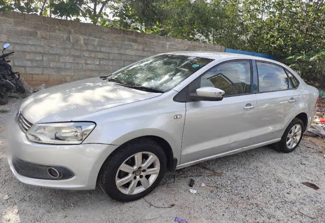 https://images10.gaadi.com/usedcar_image/4454204/original/8bbd86f2-7c1d-455e-afd5-6cfc933602e3.?imwidth=6400