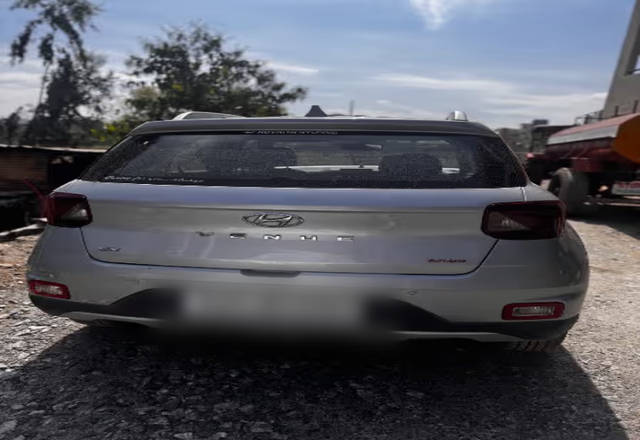 https://images10.gaadi.com/usedcar_image/4454589/original/d4dbd4ec-08df-4e92-b5f8-5cc60202a4d7.?imwidth=6402