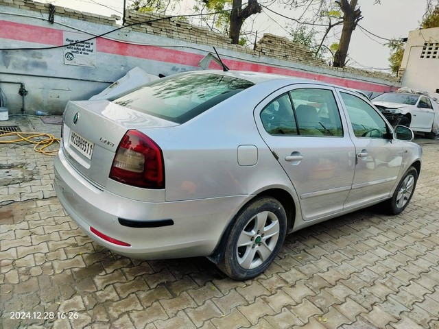 Second-hand 2011 Skoda Laura Elegance 1.9 TDI MT for sale in Fatehabad-4