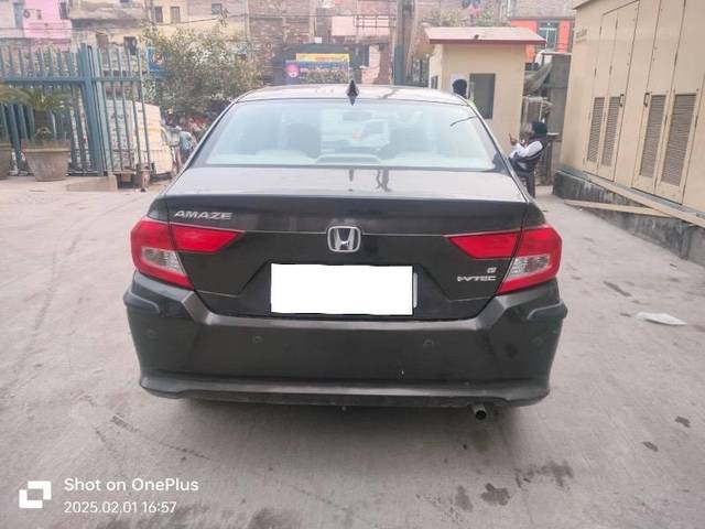 https://images10.gaadi.com/usedcar_image/4454705/original/processed_929434d1-48f7-4b70-88d8-cfb12ff4843b.jpeg?imwidth=6401