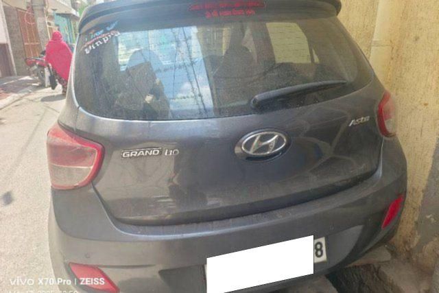 Second-hand 2015 Hyundai Grand i10 एस्टा for sale in New Delhi