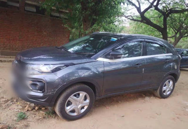 https://images10.gaadi.com/usedcar_image/4454803/original/58deee6c-77de-428a-8f01-2324ab328c95.?imwidth=6400