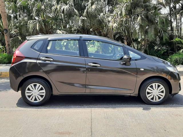 https://images10.gaadi.com/usedcar_image/4455077/original/processed_d2f08123567a30e22b4926a279fc4e00.jpeg?imwidth=6401