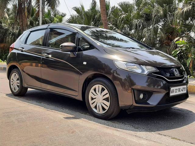 https://images10.gaadi.com/usedcar_image/4455077/original/processed_fc70ebc046c271c807ec7388f645ffc8.jpeg?imwidth=6400