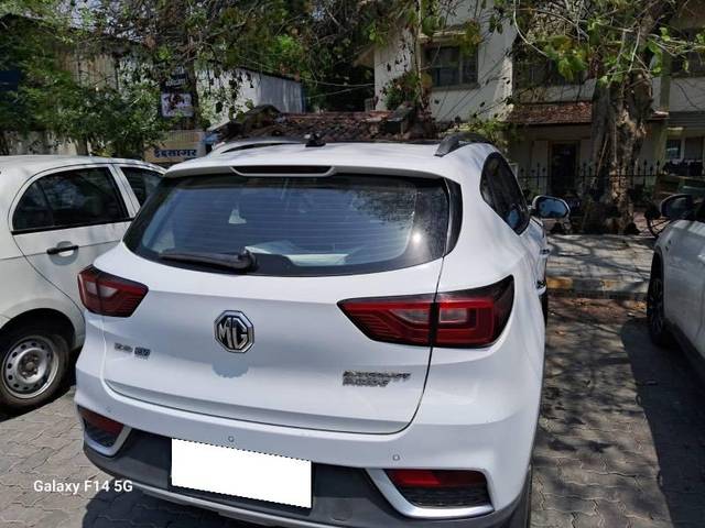 https://images10.gaadi.com/usedcar_image/4455199/original/processed_9067c792-6ec4-4bd7-8a74-869511683ac8.jpeg?imwidth=6400