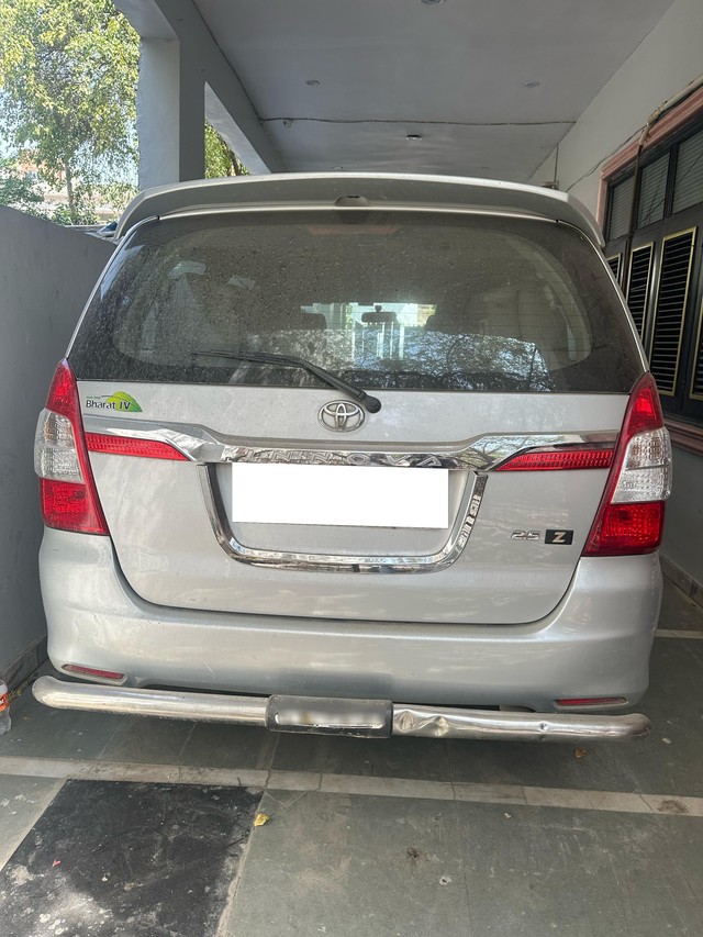 Second-hand 2014 Toyota Innova 2.5 G (Diesel) 7 Seater BS IV for sale in Lucknow-9