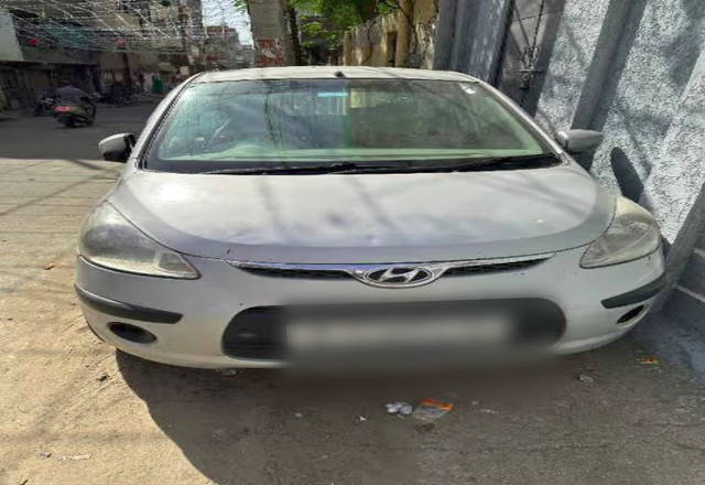 https://images10.gaadi.com/usedcar_image/4455380/original/dc855a59-17c6-4691-b09d-f2e63e98240b.?imwidth=6400