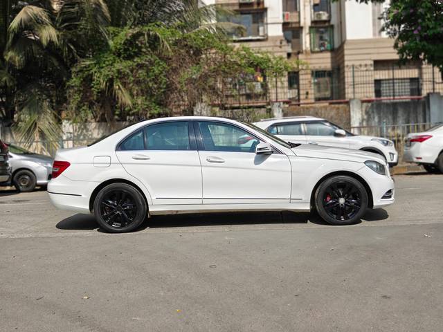https://images10.gaadi.com/usedcar_image/4455538/original/85fc84be3d3e2d0b274ceb35d1adefad.jpg?imwidth=6401