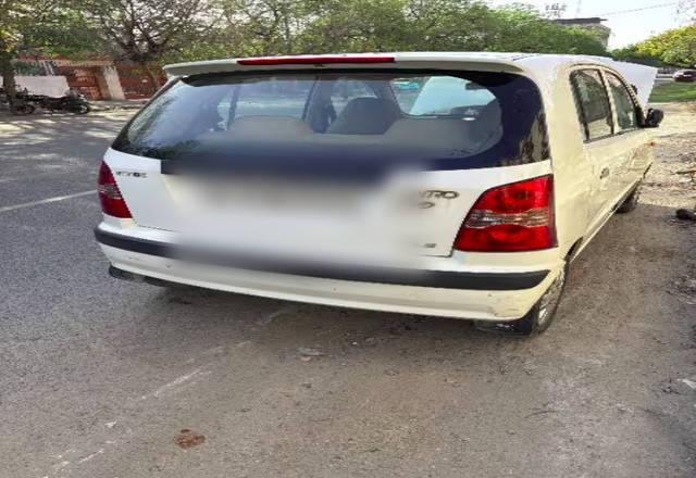 https://images10.gaadi.com/usedcar_image/4455579/original/d4694d3a-28c3-496e-9477-f8e5ff0e13aa.?imwidth=6400