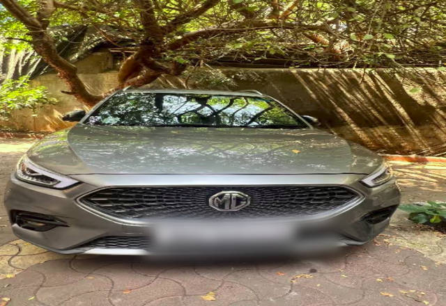 https://images10.gaadi.com/usedcar_image/4455668/original/74673df4-4c5f-4670-9af2-e0f3d396881d.?imwidth=6400