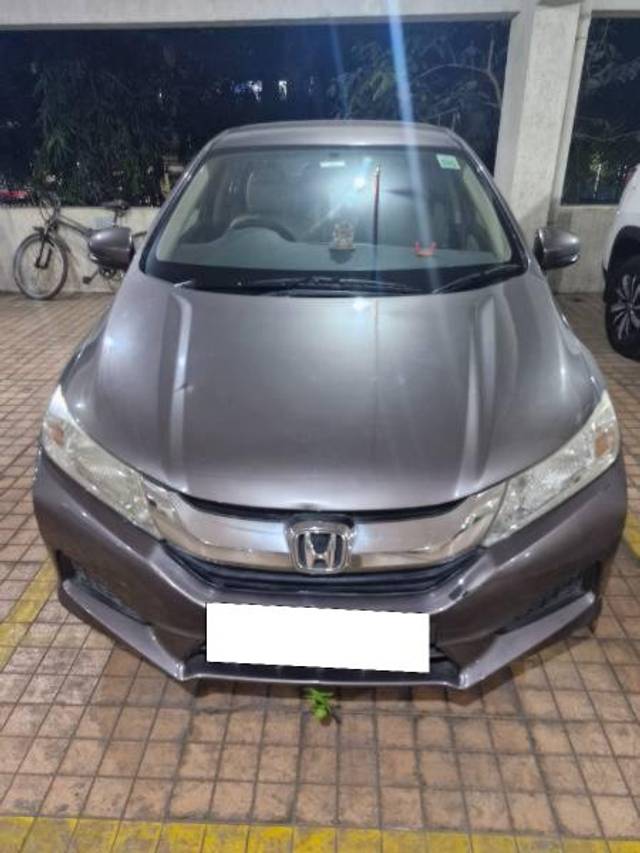 https://images10.gaadi.com/usedcar_image/4456073/original/processed_9b8fc13e-bbdb-415d-84e7-07404582b9f7.jpg?imwidth=6400