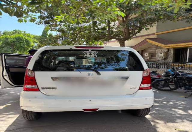 https://images10.gaadi.com/usedcar_image/4456233/original/141ac420-84f3-43e1-8b76-0ed3f1a2fe16.?imwidth=6401