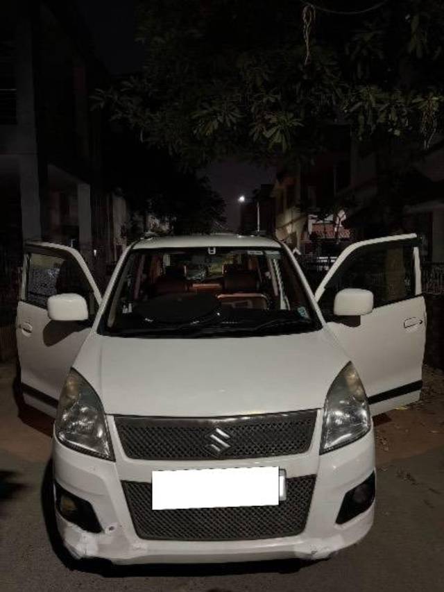 https://images10.gaadi.com/usedcar_image/4456233/original/processed_3a5ff4e5-f636-4be8-9e66-2f835e7ac486.jpeg?imwidth=6400