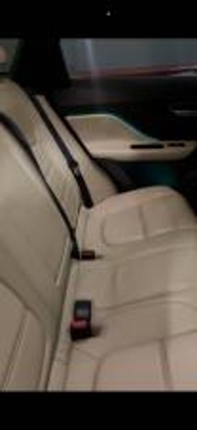 https://images10.gaadi.com/usedcar_image/4456323/original/52a1e1400a0ba8c6ea7f423211edf411.jpg?imwidth=6402