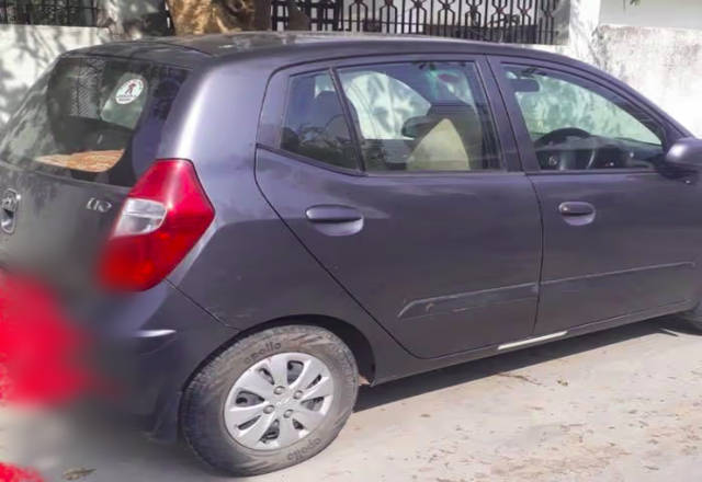 https://images10.gaadi.com/usedcar_image/4456773/original/7fe8e4b5-63e0-46c4-96c5-a916496e2215.?imwidth=6400