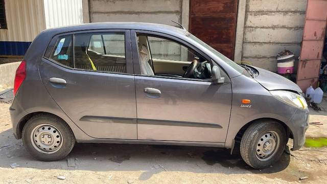 https://images10.gaadi.com/usedcar_image/4456773/original/processed_a7bfe07d-9f8e-4078-9d70-2ab6d48f4718.jpeg?imwidth=6401