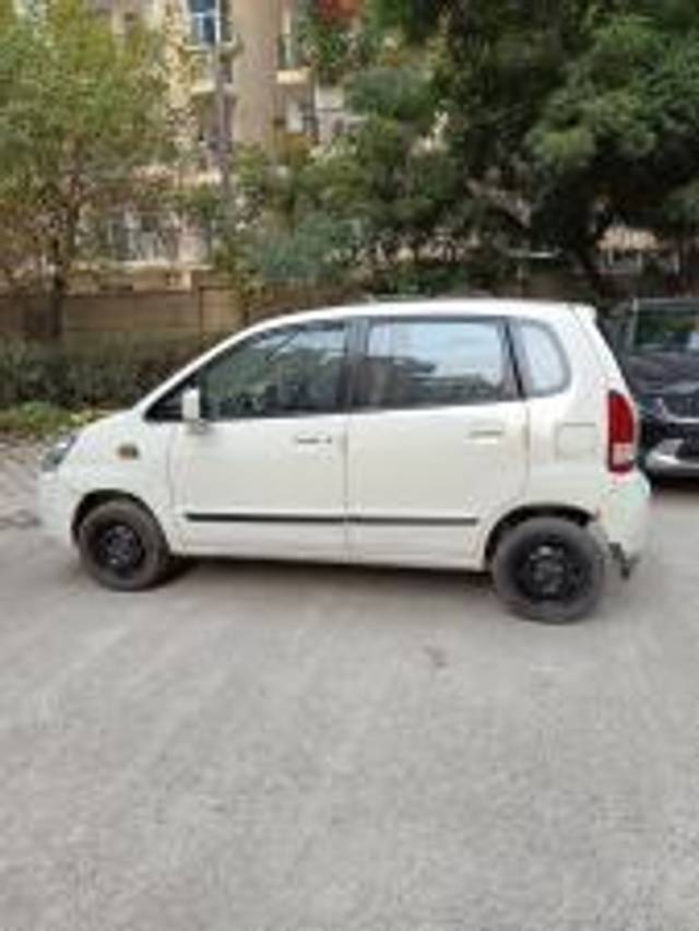 https://images10.gaadi.com/usedcar_image/4456817/original/7b3ff9719ed31f6d2cd70ef3efdcddb2.jpg?imwidth=6402