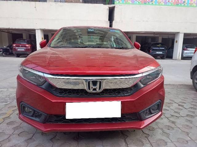 https://images10.gaadi.com/usedcar_image/4456837/original/processed_c1e8c6f4-8af2-4066-bc44-db778b72a356.jpg?imwidth=6400