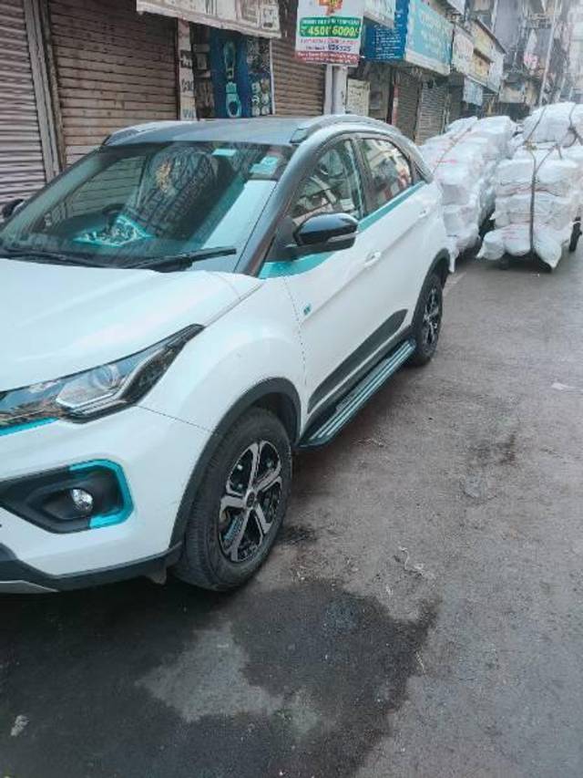 https://images10.gaadi.com/usedcar_image/4456940/original/processed_533fe1e6-9520-4536-9d21-7105f8d110dc.jpg?imwidth=6401