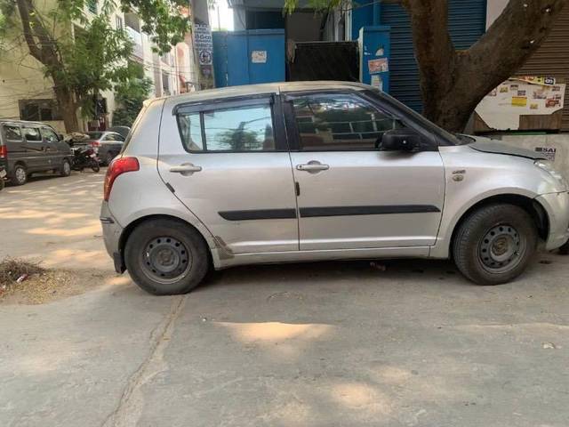 https://images10.gaadi.com/usedcar_image/4457101/original/processed_2d2999ba-6c18-40f8-9356-21a3bc7ec0b6.jpeg?imwidth=6400