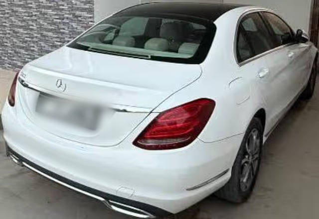https://images10.gaadi.com/usedcar_image/4457208/original/dce97090-6c10-41d5-a08b-bd74b13bb672.?imwidth=6400