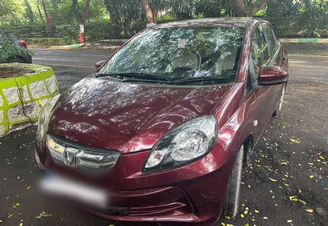 https://images10.gaadi.com/usedcar_image/4457218/original/6aca2e0a-dadc-441b-8740-70b8135c9087.?imwidth=6400