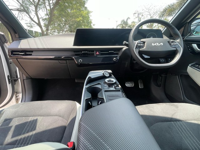 Second-hand 2023 Kia EV6 GT line AWD for sale in Mumbai-7