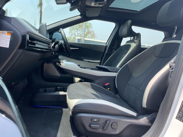 Second-hand 2023 Kia EV6 GT line AWD for sale in Mumbai-11