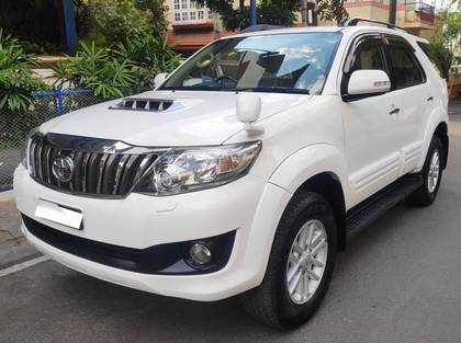 Toyota Fortuner 4x2 Manual Toyota Fortuner 4x2 Manual