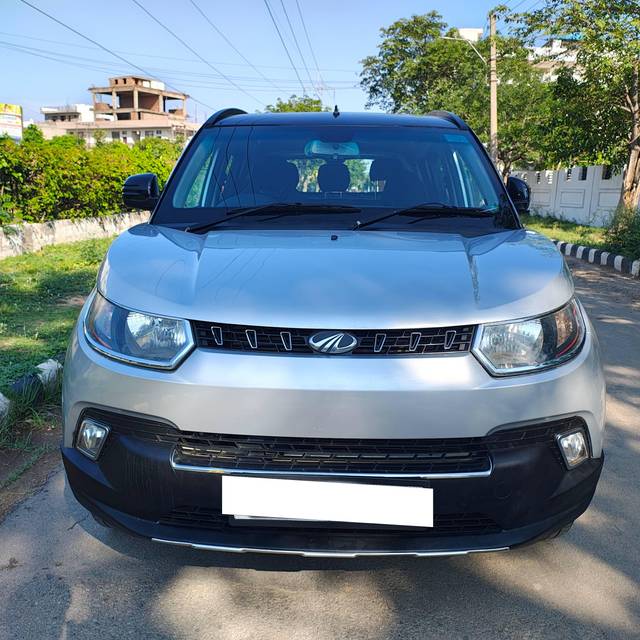 https://images10.gaadi.com/usedcar_image/4457839/original/processed_cc550388499cc4fdf7ae3b46d741bbc6.jpg?imwidth=6400