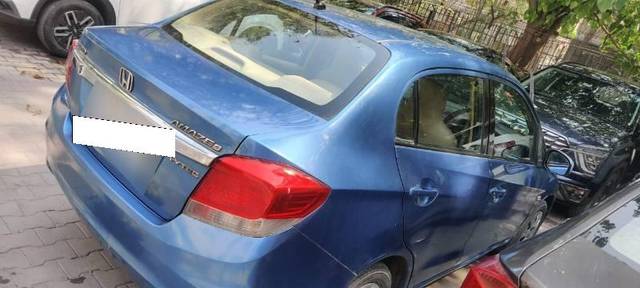https://images10.gaadi.com/usedcar_image/4457861/original/processed_fa3f8b2b-9865-463a-a205-4240b682ec75.jpg?imwidth=6400