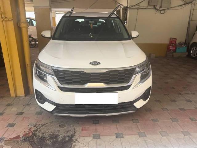 https://images10.gaadi.com/usedcar_image/4458087/original/processed_d4668a6c-9826-47ed-bf24-e01437843162.jpeg?imwidth=6400