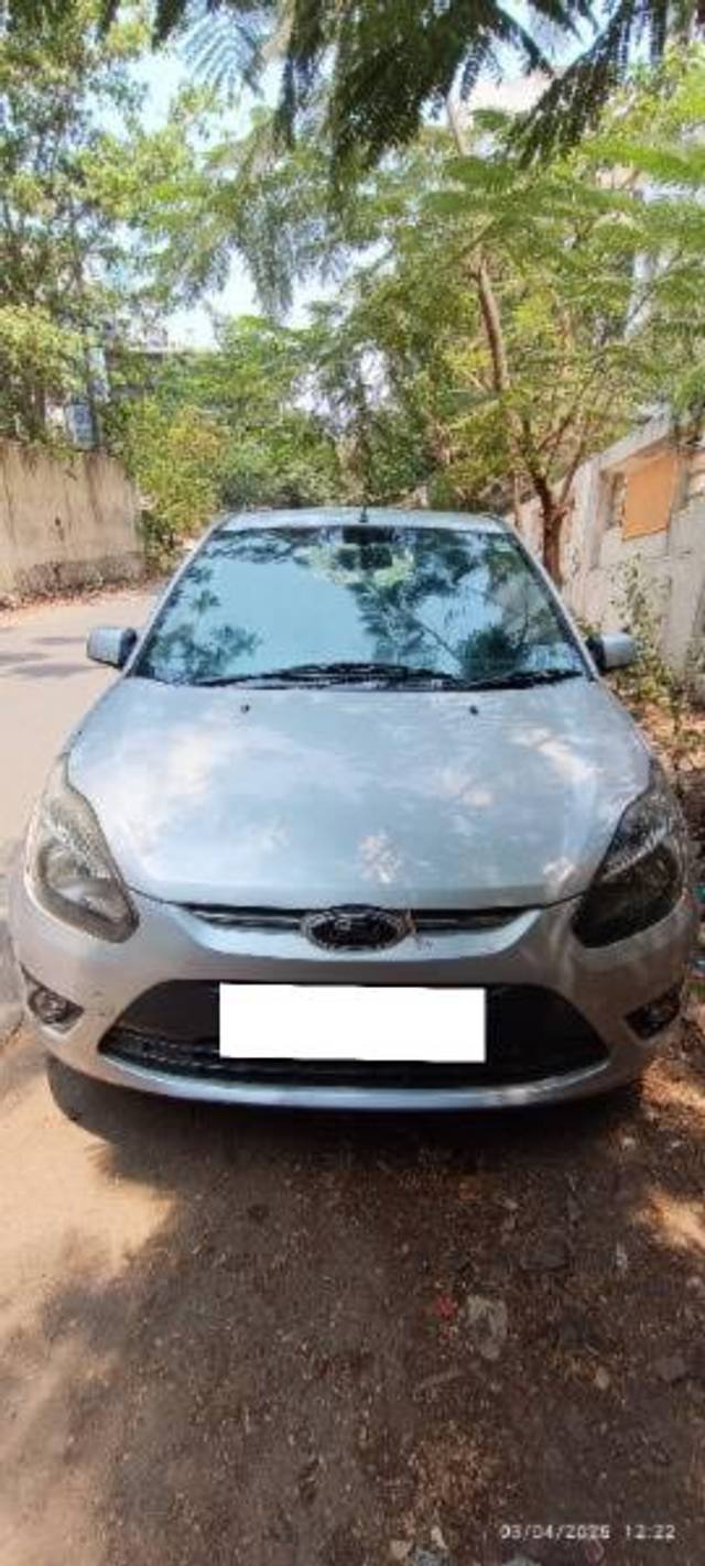 https://images10.gaadi.com/usedcar_image/4458142/original/processed_146e65f8-f92b-43ca-9d64-e1ff9e8b31aa.jpg?imwidth=6400